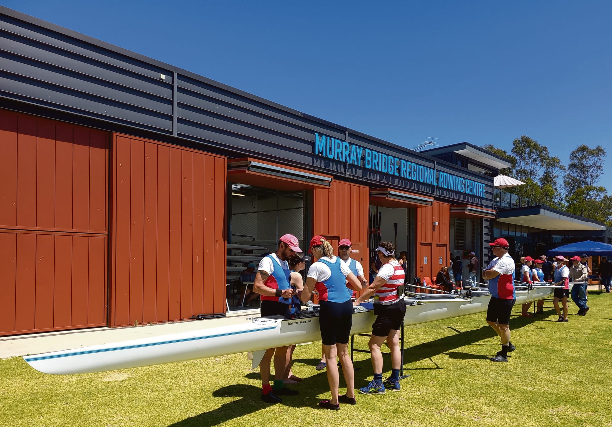 Goolwa rowers return to Murray Bridge