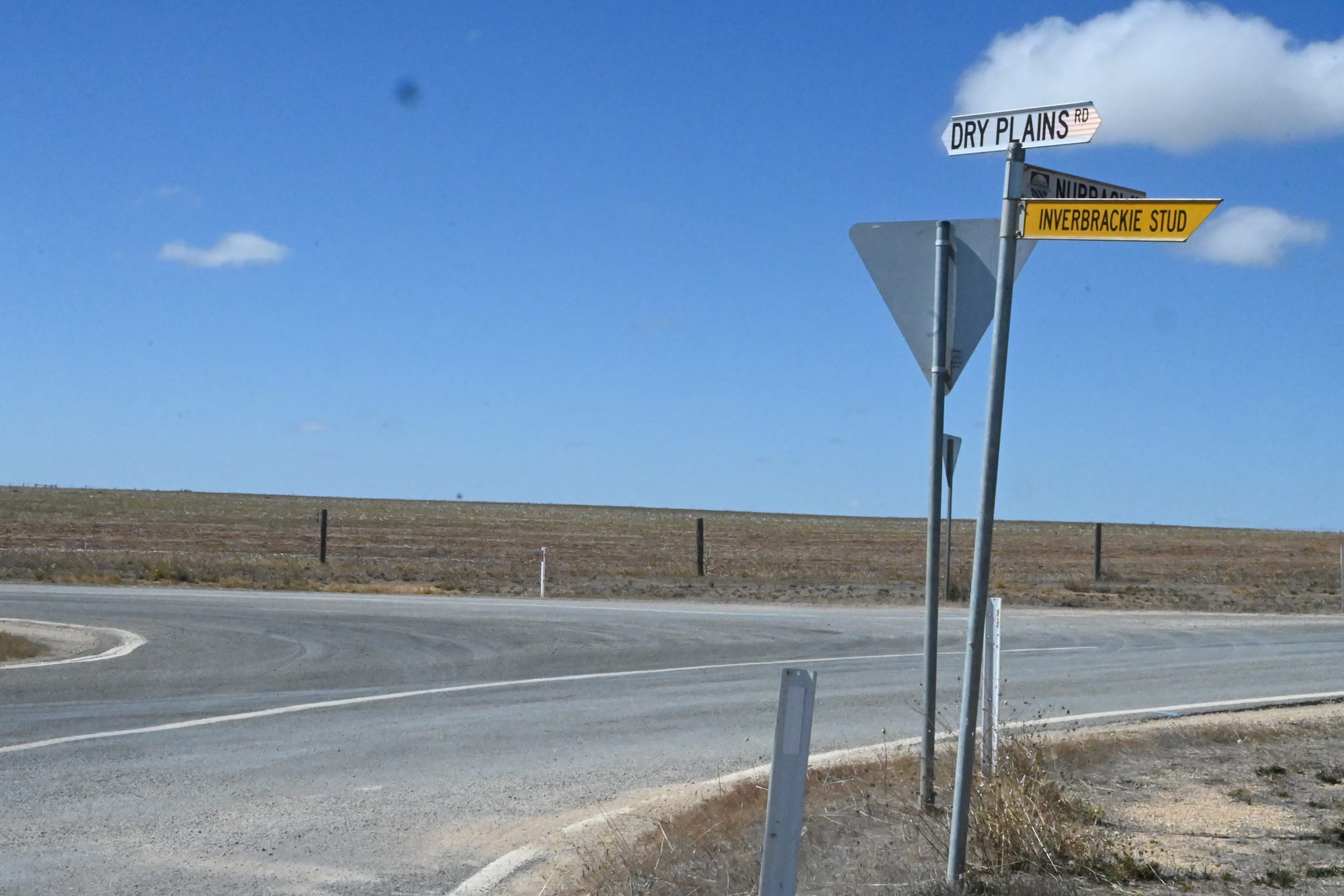 BUMPY RIDE: Alexandrina Council called on to fix Dry Plains Road following deputation
