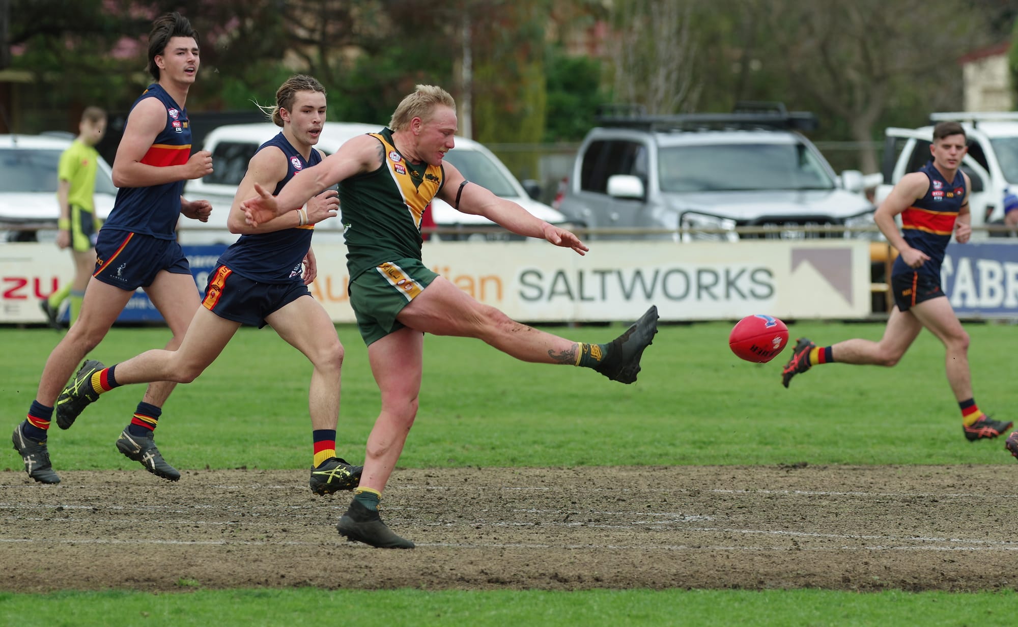 Mudlarks win as McLaren off-target