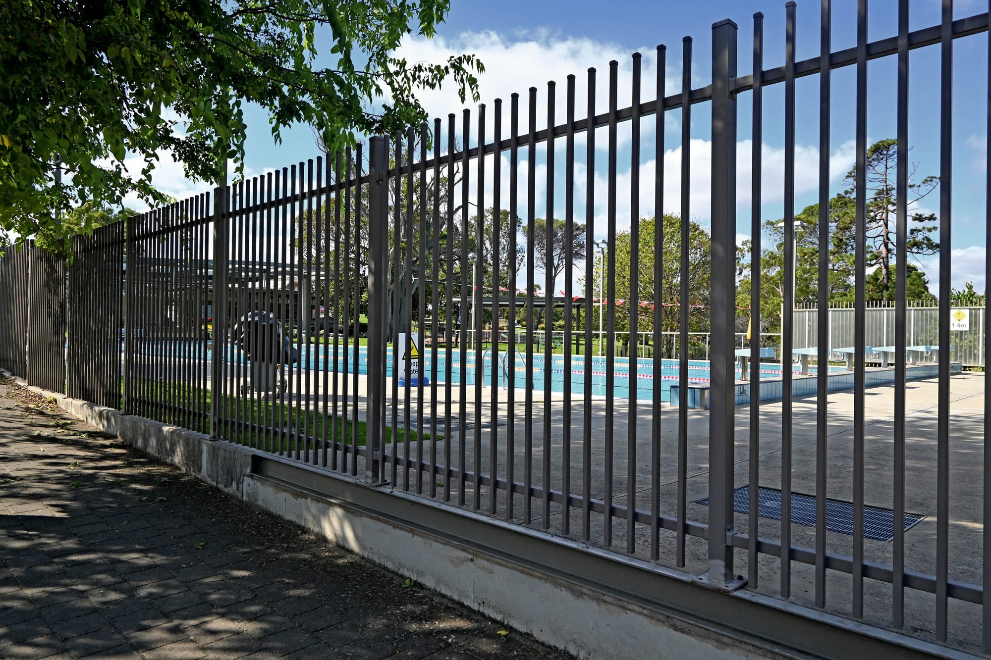 Strathalbyn Pool enclosure investigations back on track after Alexandrina Council backlash