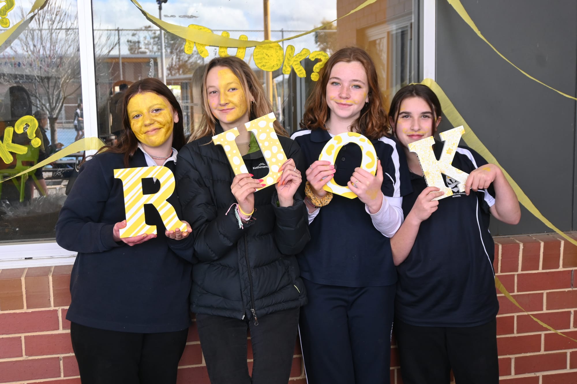 Eastern Fleurieu asks ‘R U OK?’, Strathalbyn campus a sea of yellow
