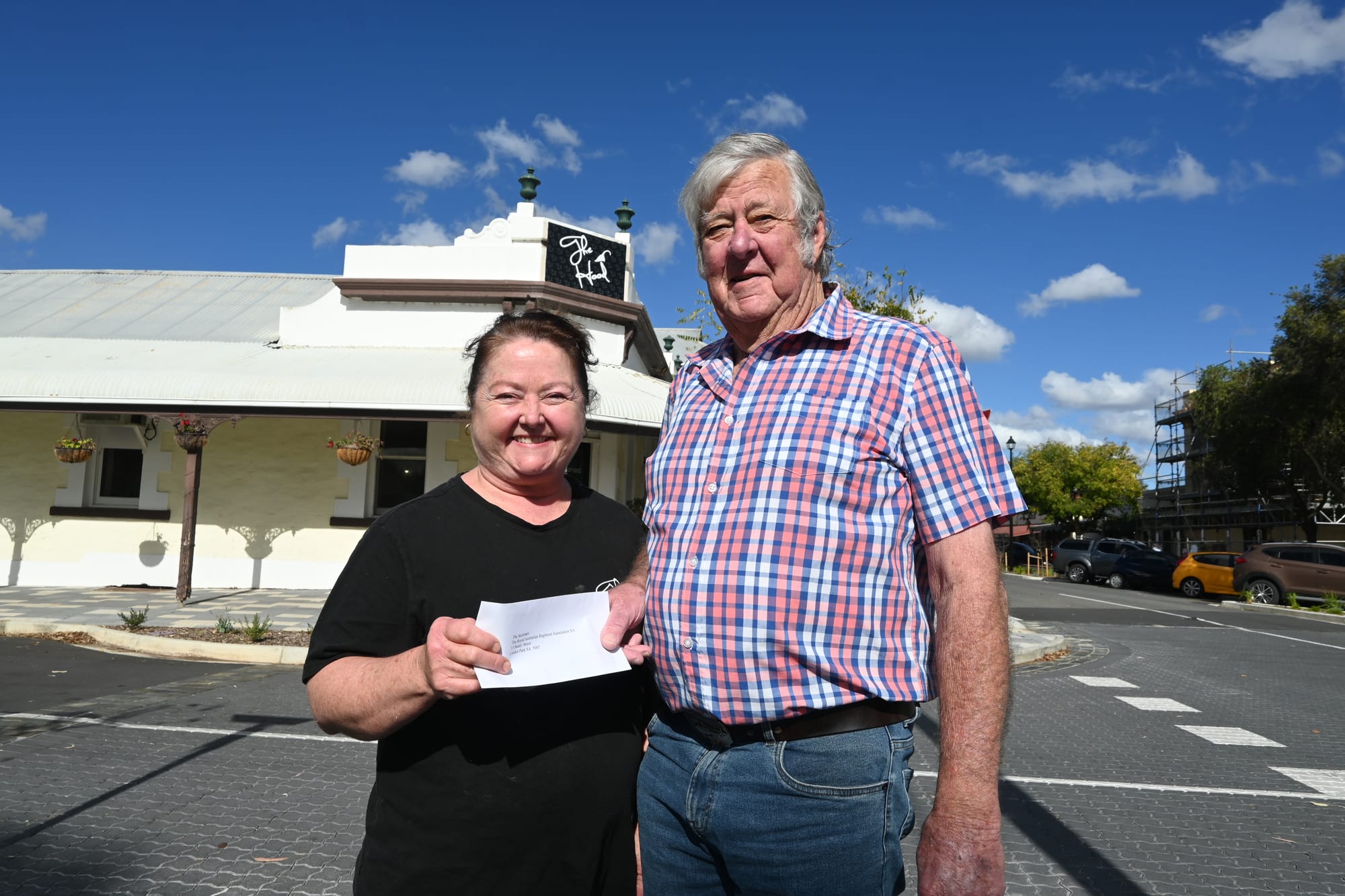 Robin Hood Hotel gives to local veterans’ families