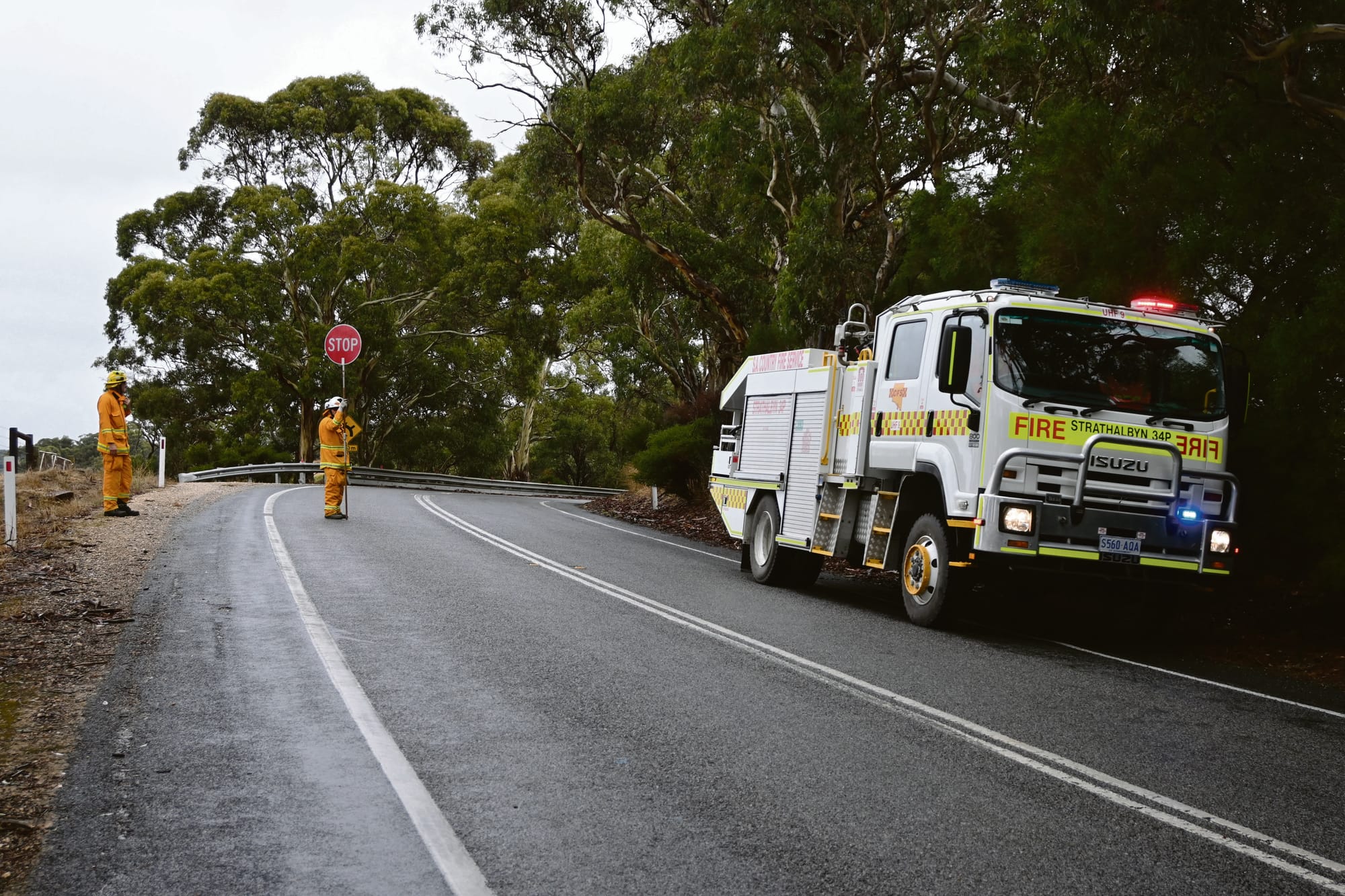 Foggy and wet driving conditions warning