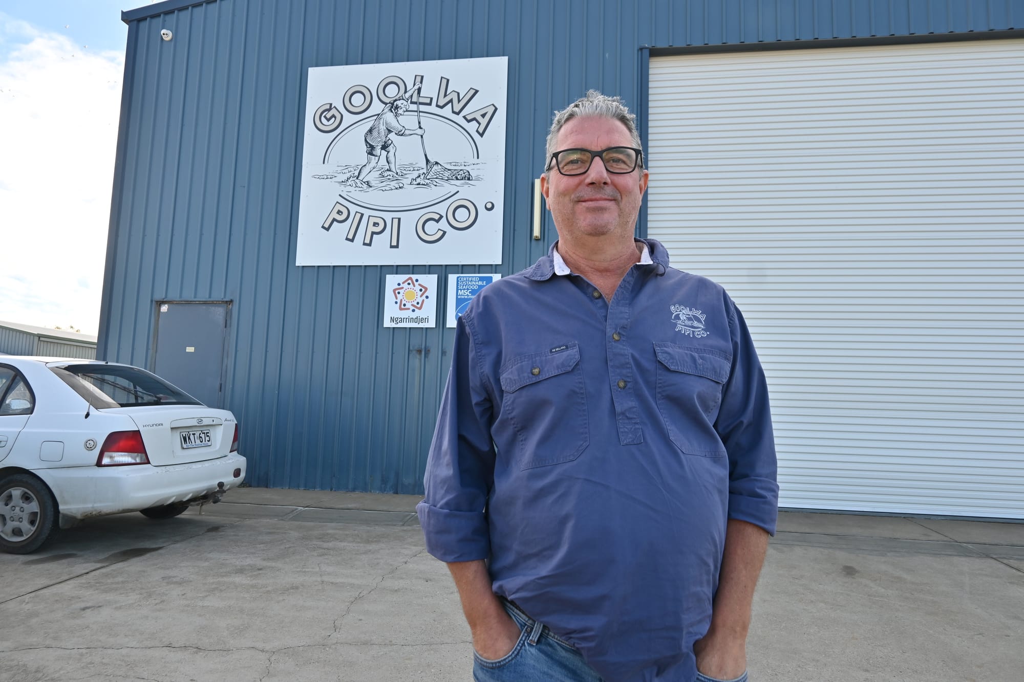 Goolwa Pipi Co continues cockle harvest from clean waters