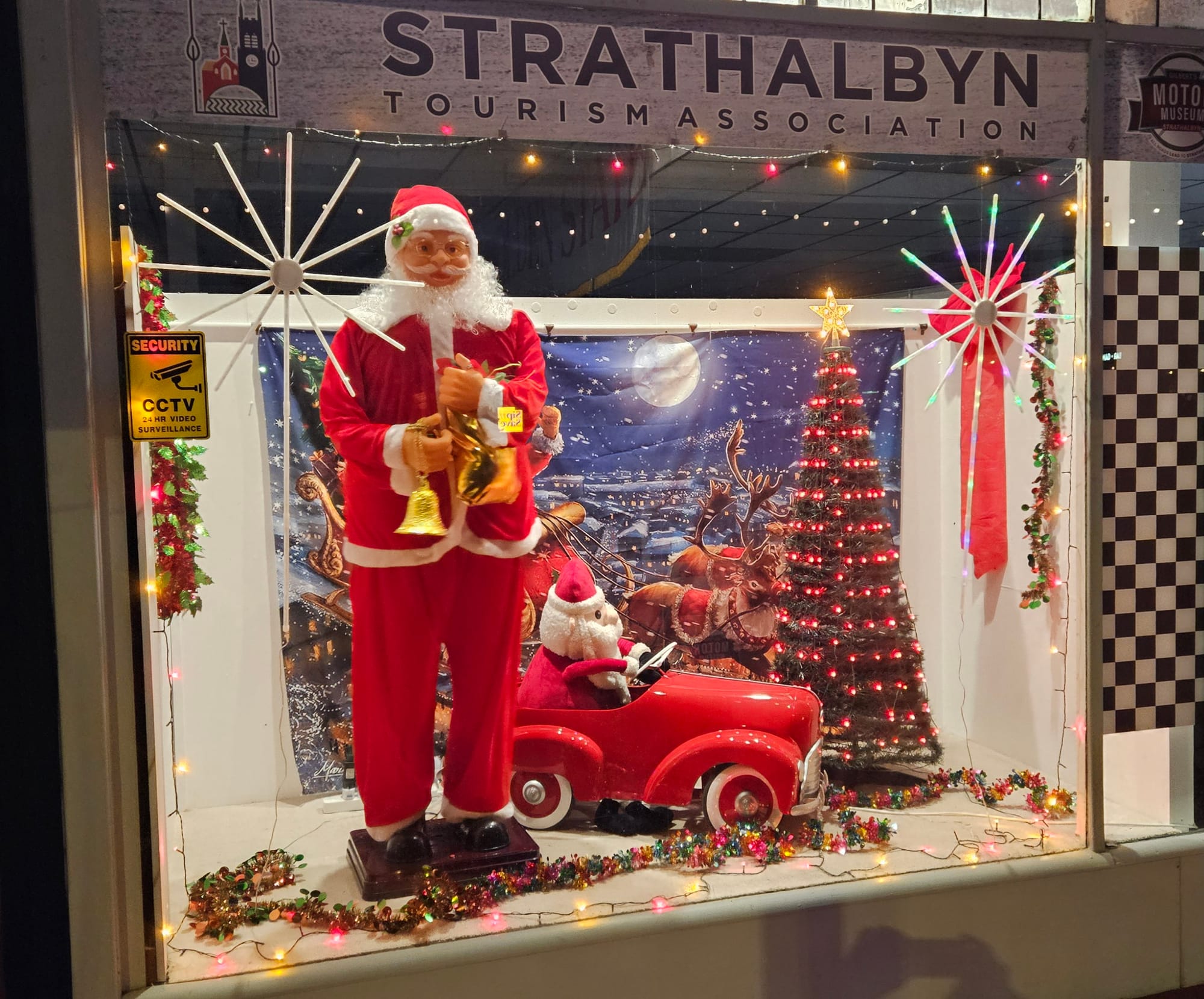 Gilbert’s lights up for Christmas award