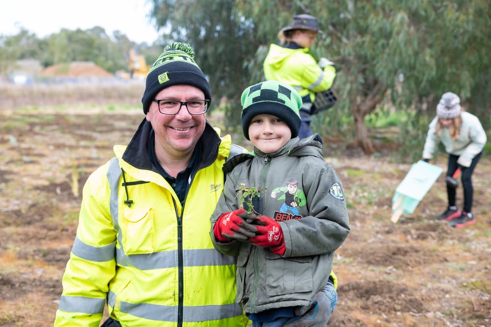 TREEMENDOUS EFFORT: Mount Barker community branches out during national planting day post image
