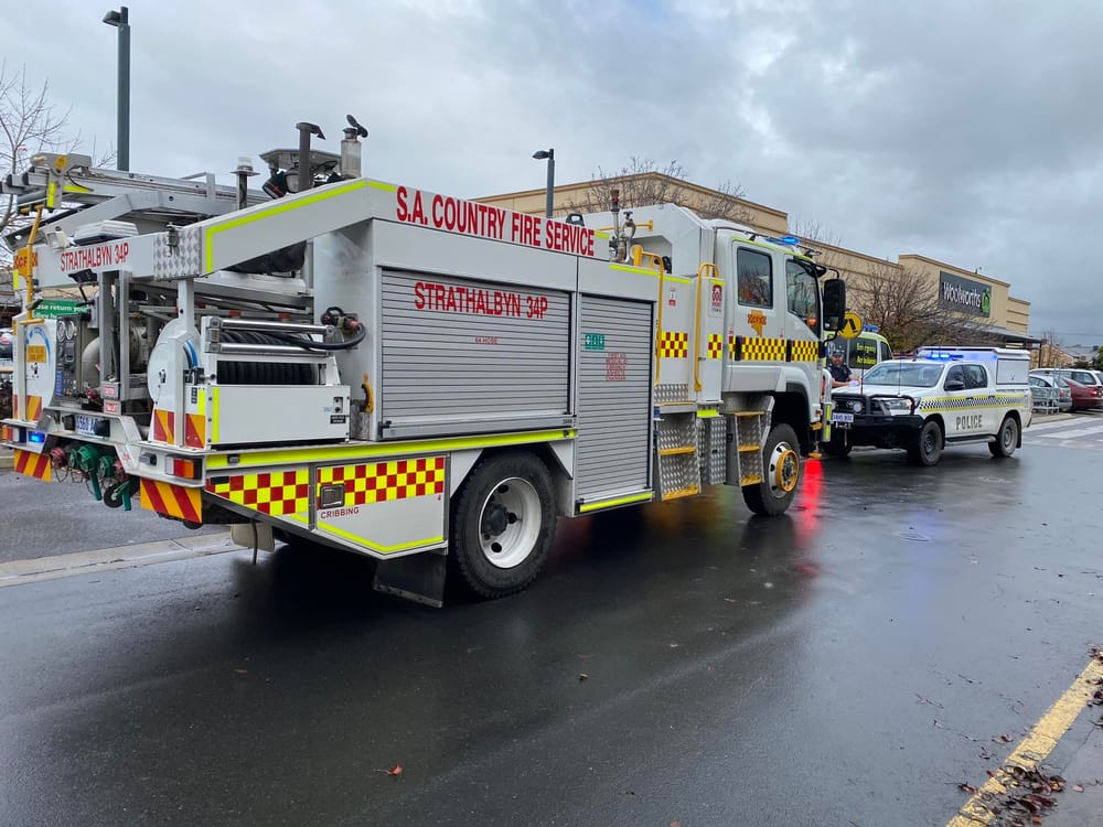 Pedestrian struck by vehicle near Strathalbyn supermarket entrance post image