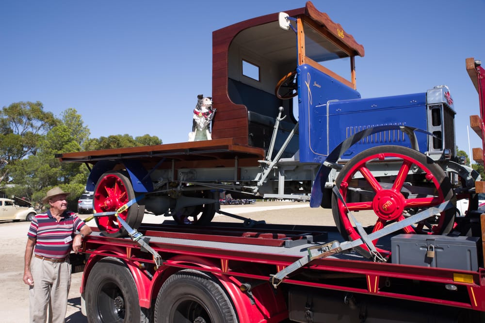 Historical vehicles which built Australia roar into region post image