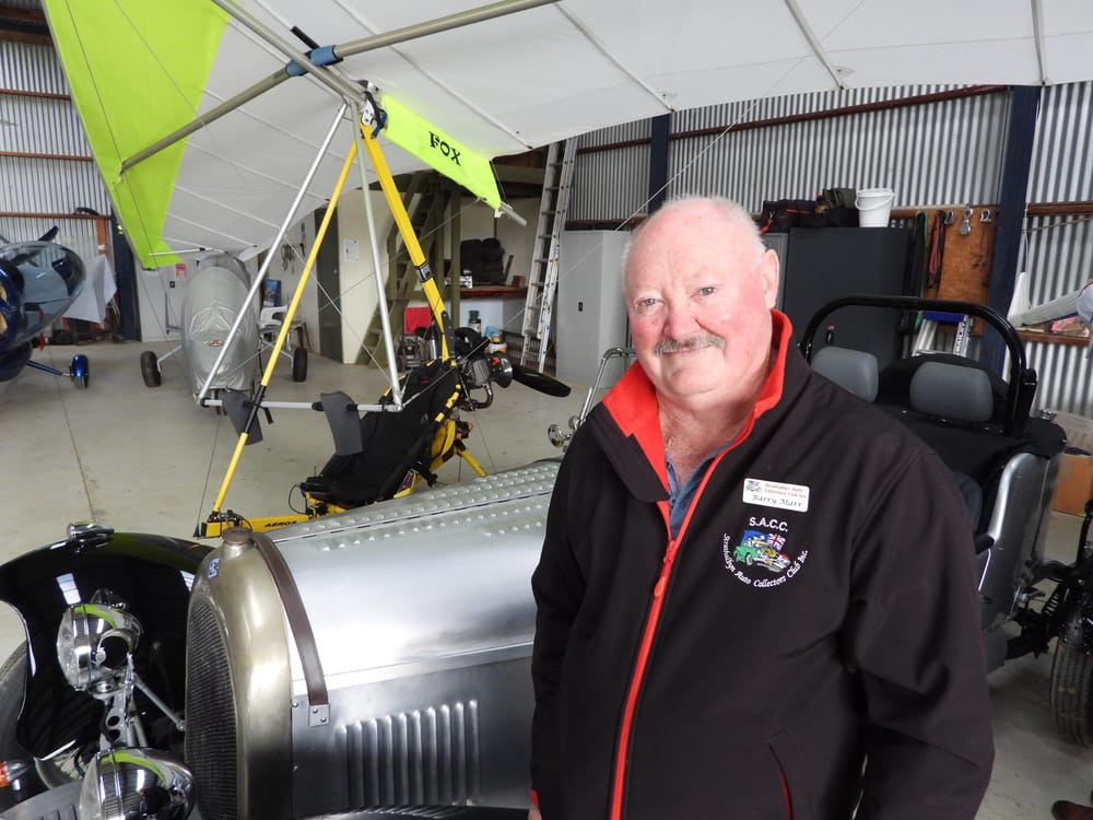 Strathalbyn Auto Collectors Club flys high post image