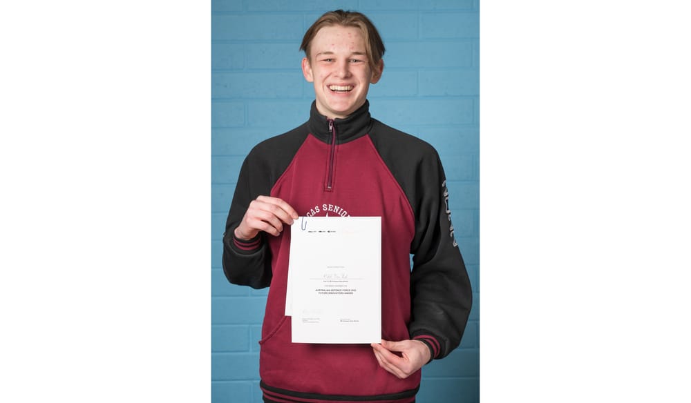 Local MP congratulates Finniss graduates post image