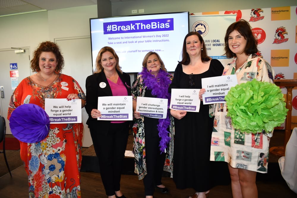 Locals unite in Strathalbyn to break the bias on International Women’s Day post image