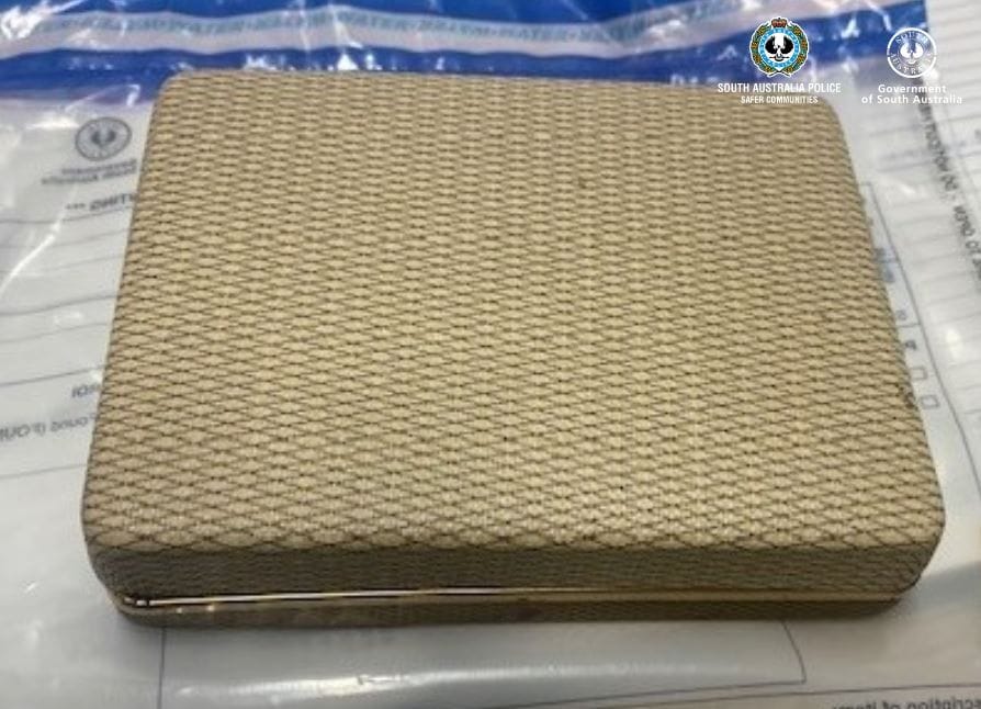 Police hunt for jewellery box owner post image