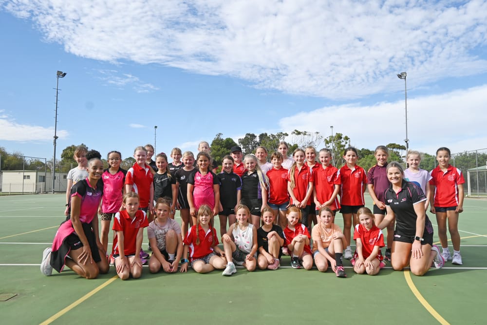 Adelaide Thunderbirds fly down to Strathalbyn post image