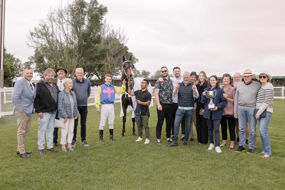 Local faces among Strathalbyn Racing Club’s Vignerons Day crowd post image