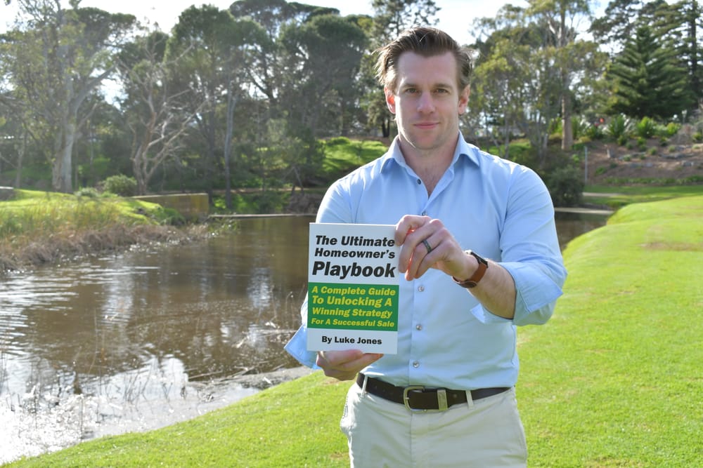 Local agent’s book simplifies selling for homeowners post image