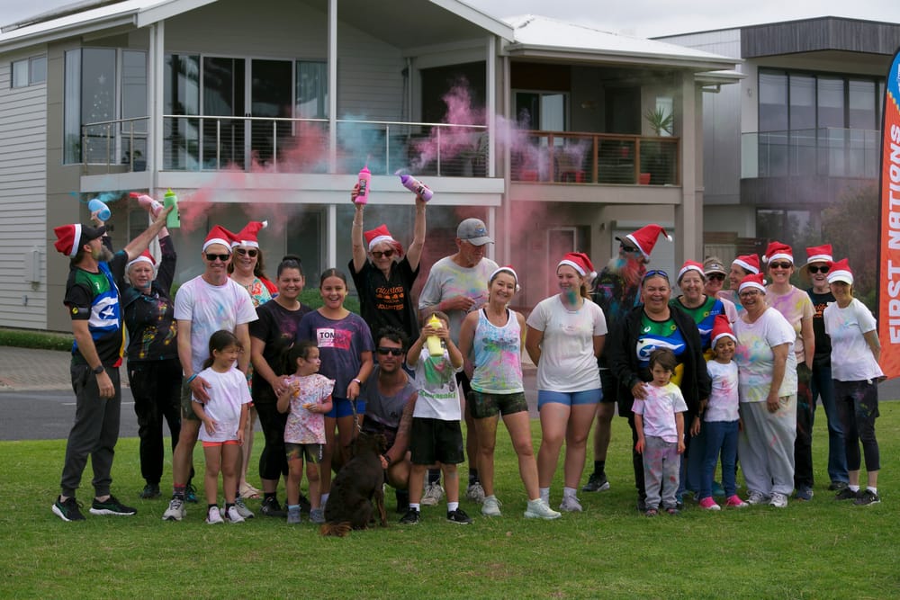 Goolwa bursts into colour for IMF Christmas run post image