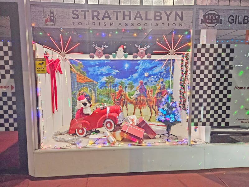 Challenge on for Christmas lights award post image