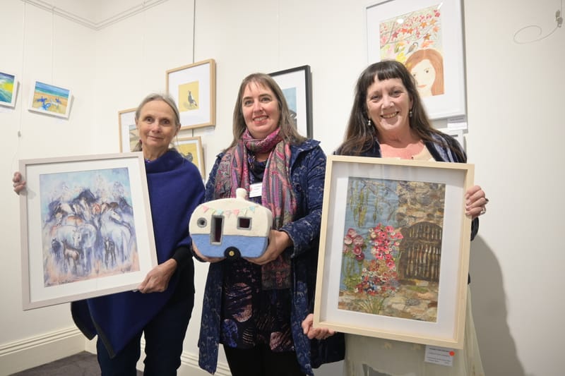 Creative women show diversity post image