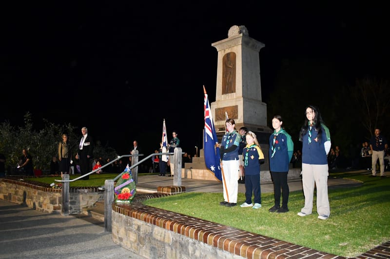 Tributes paid at Strathalbyn dawn service post image