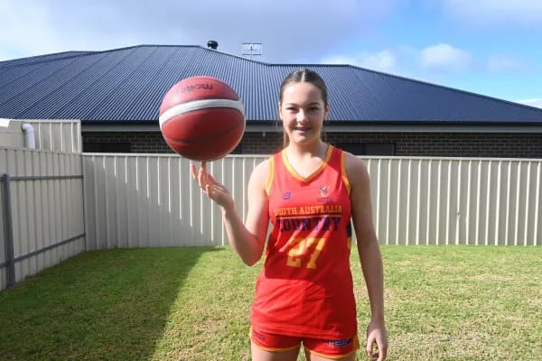 Young basketballers awarded post image