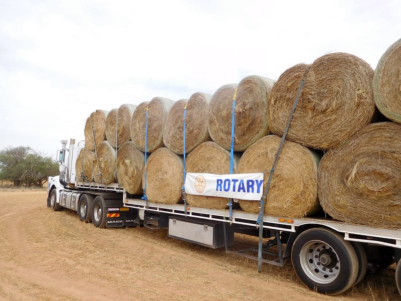 Rotary delivers hay to struggling farmers post image