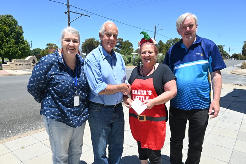 Strathalbyn Rotary donates to community hamper drive post image