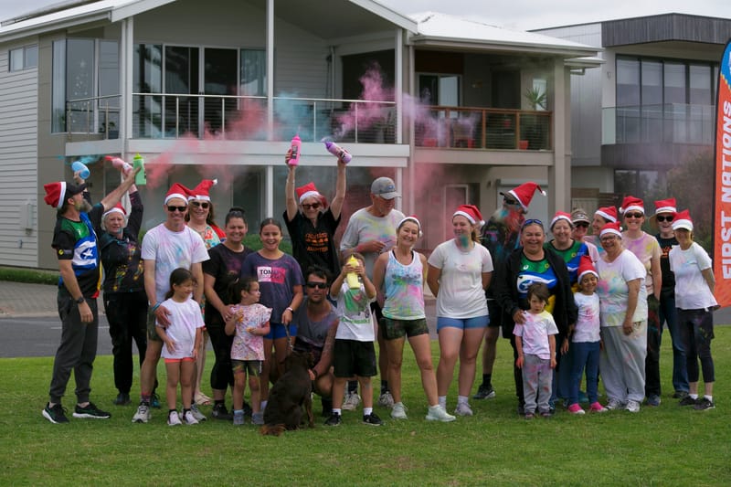 Goolwa bursts into colour for IMF Christmas run post image